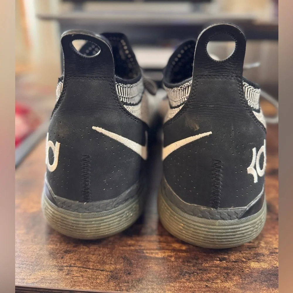 Nike Kd11 Kevin Durant Racer sneakers black and gray size 11.5
